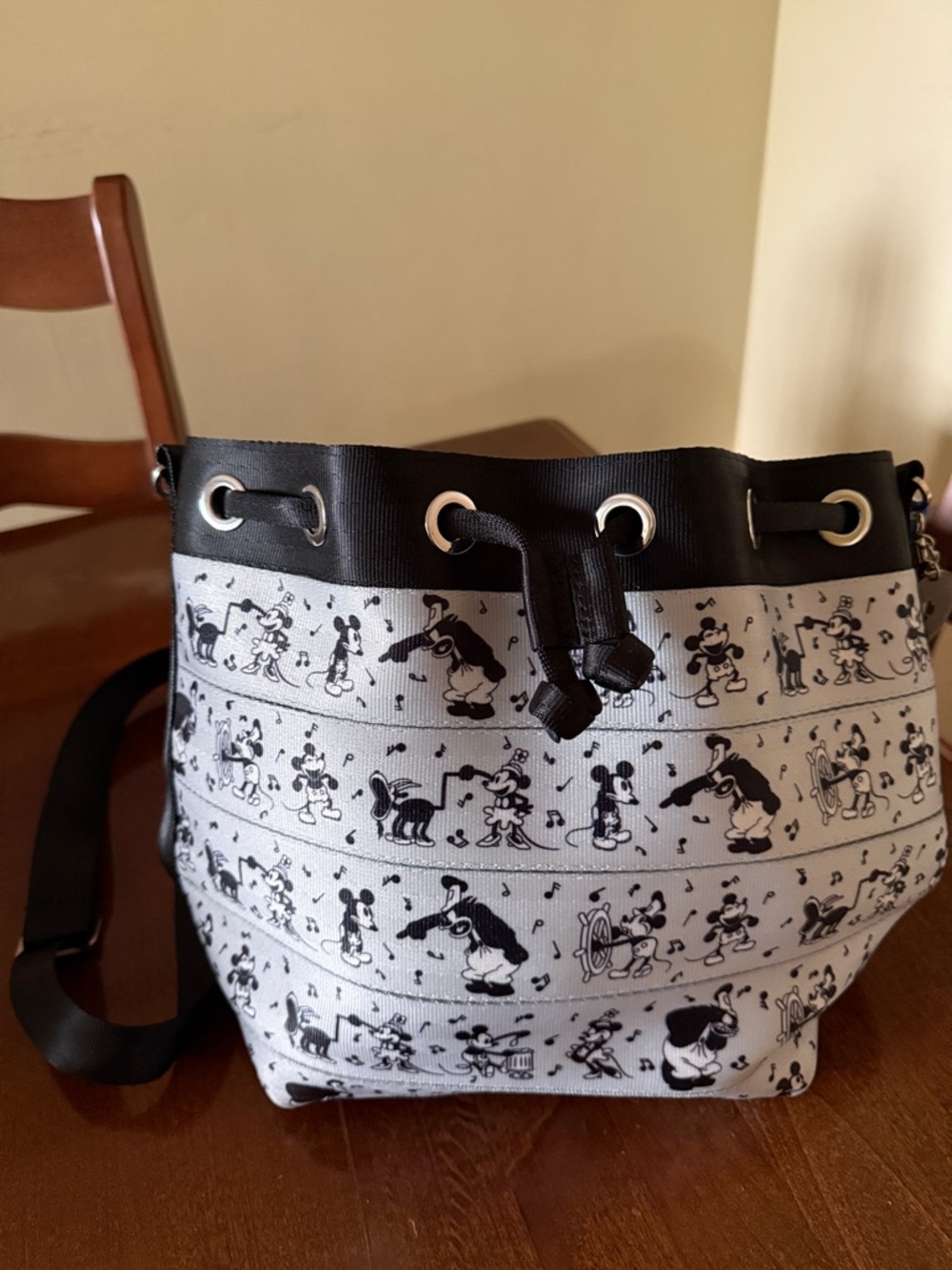 Harvey’s Disney Steamboat Willie Parkhopper Seatbelt Crossbody/backpack - Rare
